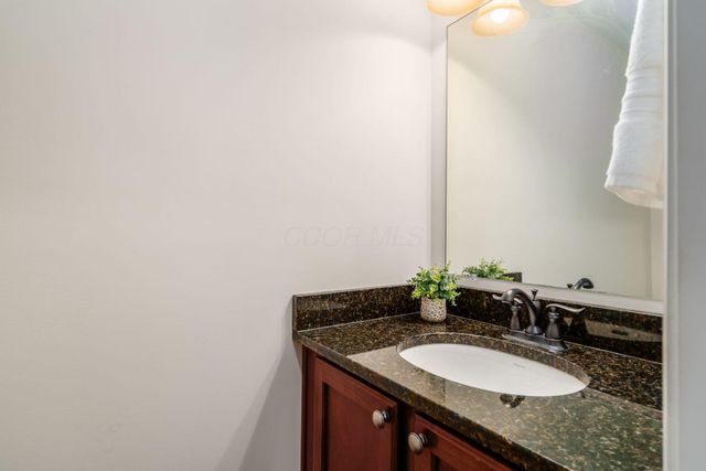 7030 Kinsale Lane, Powell, OH 43065