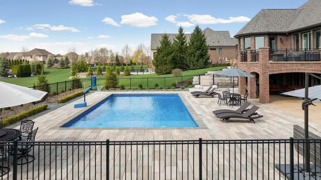 61657 Cotswold Drive, Washington Twp, MI 48094