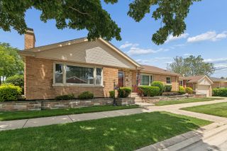 2928 W 92nd Street, Evergreen Park, IL 60805