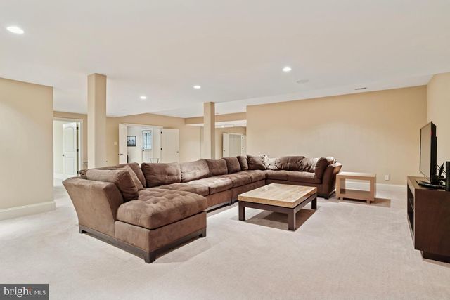 420 WILLIAMSON RD, Gladwyne, PA 19035