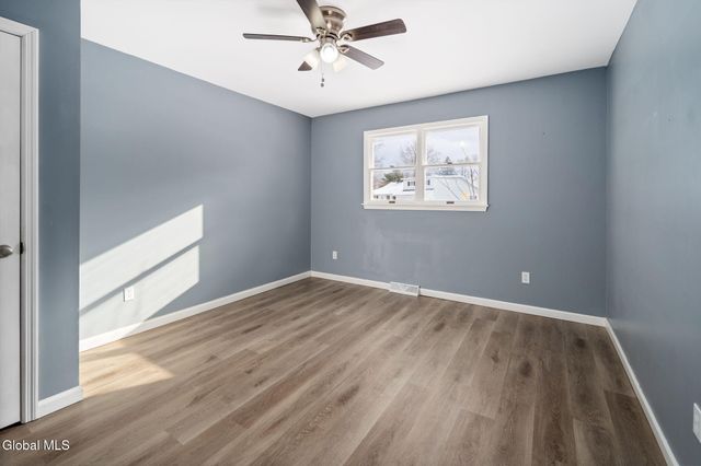 1000 Valentine Drive, Rotterdam, NY 12303