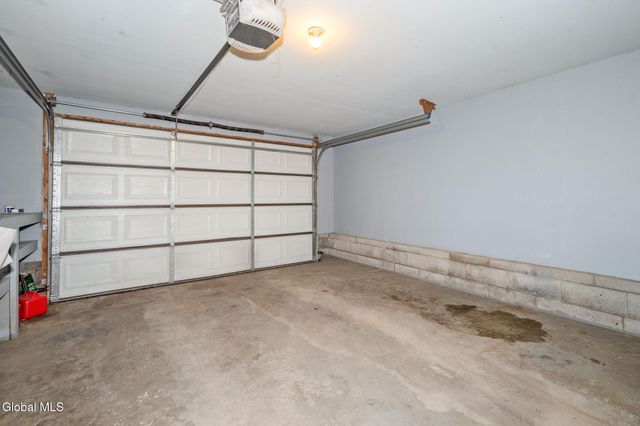 1000 Valentine Drive, Rotterdam, NY 12303