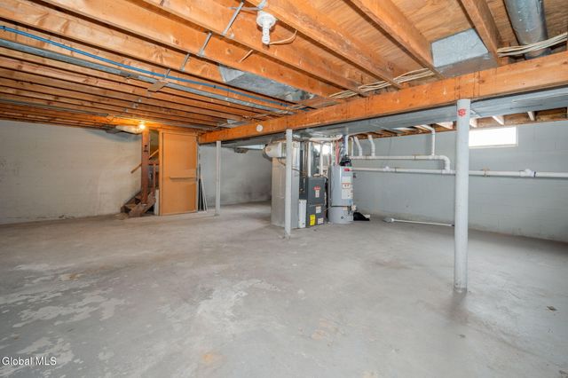 1000 Valentine Drive, Rotterdam, NY 12303