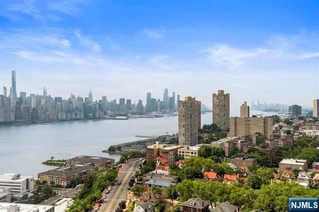 7855 Boulevard East 21K, North Bergen, NJ 07047