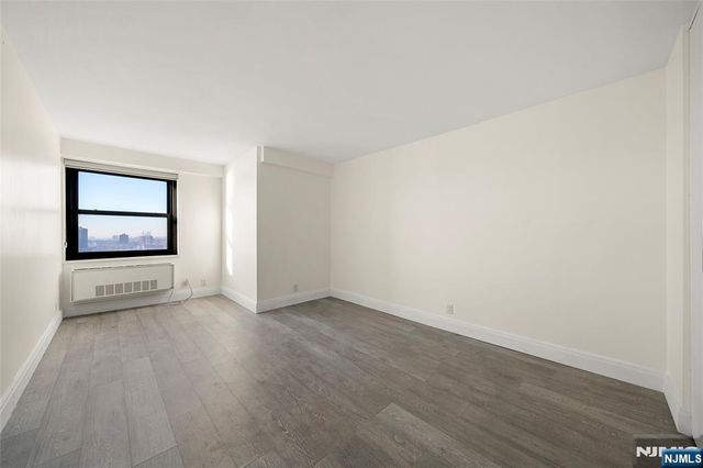 7855 Boulevard East 21K, North Bergen, NJ 07047