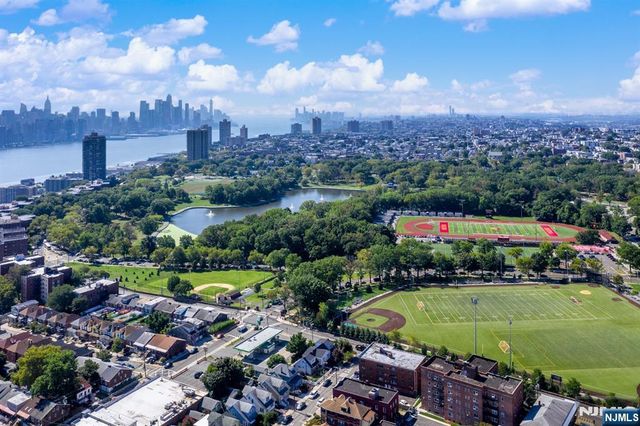 7855 Boulevard East 21K, North Bergen, NJ 07047