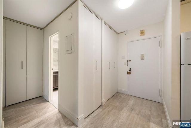 7855 Boulevard East 21K, North Bergen, NJ 07047