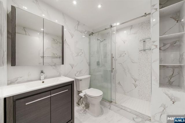 7855 Boulevard East 21K, North Bergen, NJ 07047