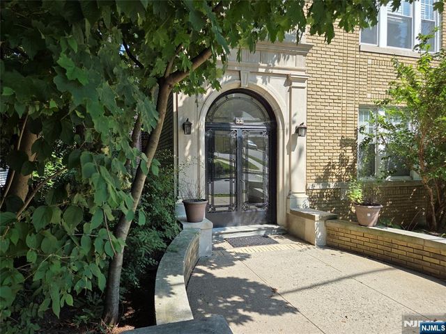 22 Seymour Street 6, Montclair, NJ 07042