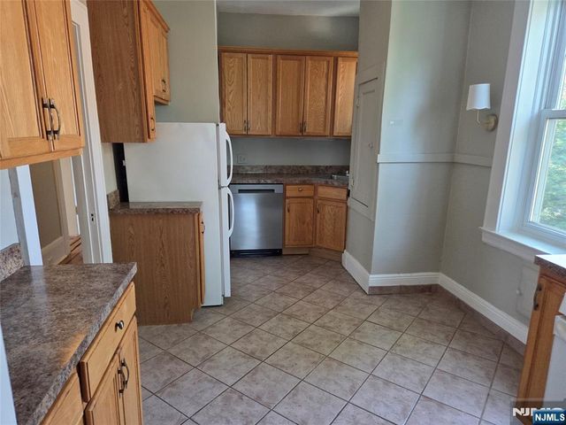 22 Seymour Street 6, Montclair, NJ 07042