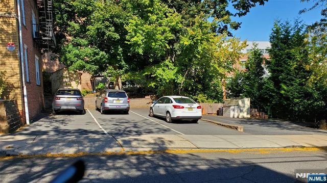 22 Seymour Street 6, Montclair, NJ 07042