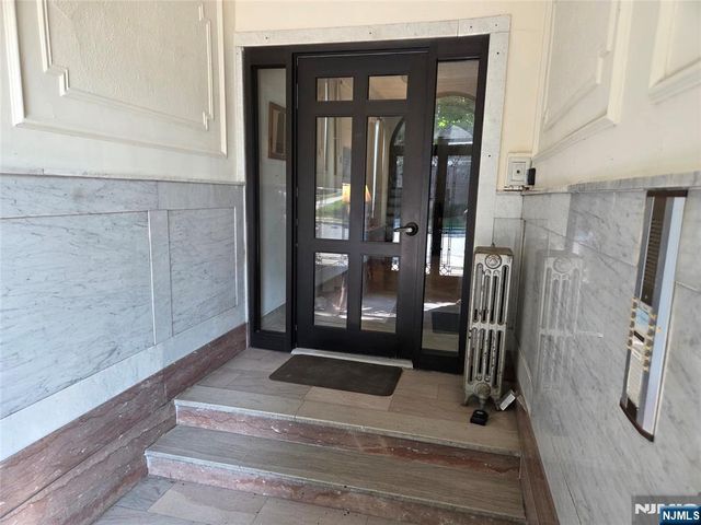 22 Seymour Street 6, Montclair, NJ 07042