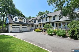 39 Magnolia Avenue, Hillsdale, NJ 07642