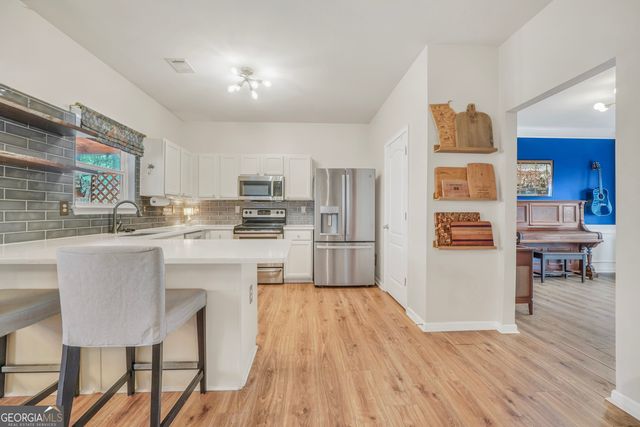 437 Trousseau Lane, Mcdonough, GA 30252