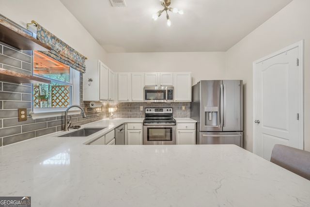 437 Trousseau Lane, Mcdonough, GA 30252