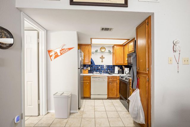 706 W 22nd ST 206, Austin, TX 78705