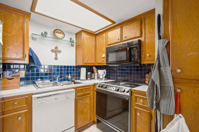 706 W 22nd ST 206, Austin, TX 78705