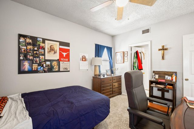 706 W 22nd ST 206, Austin, TX 78705