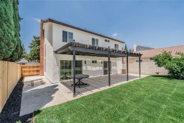 14015 Hillcrest, Fontana, CA 92337