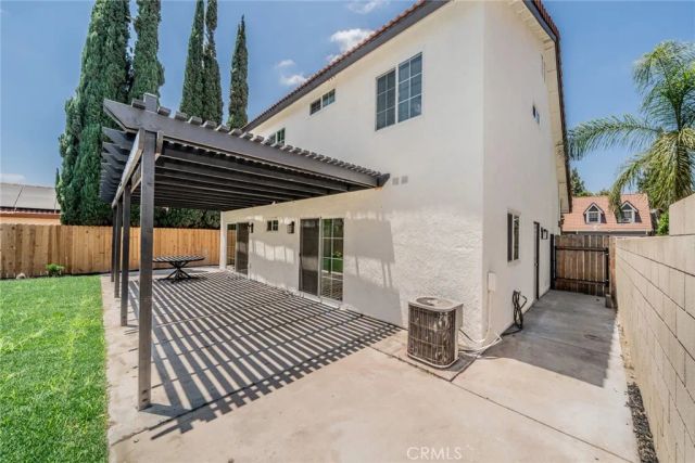 14015 Hillcrest, Fontana, CA 92337