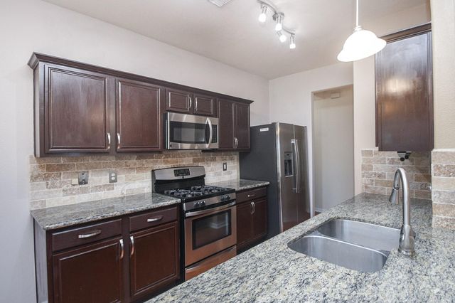 1910 Plum Creek Lane, Missouri City, TX 77489