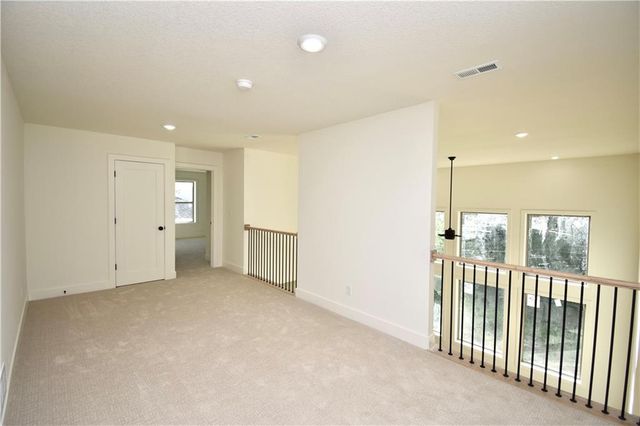 7636 N Booth Avenue, Kansas City, MO 64158