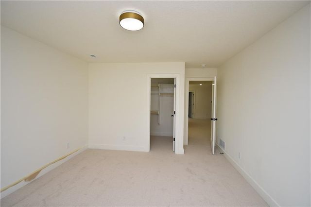 7636 N Booth Avenue, Kansas City, MO 64158