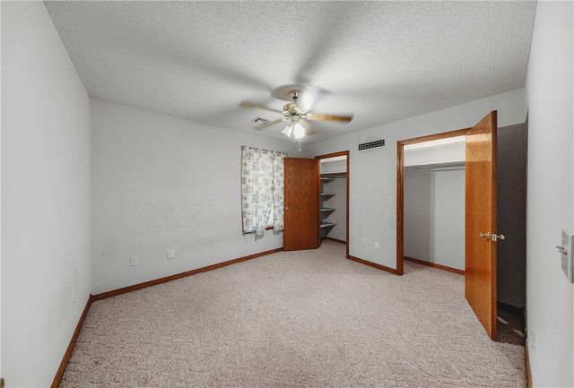 2102 K Street, Rogers, AR 72758