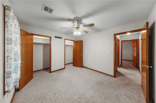 2102 K Street, Rogers, AR 72758
