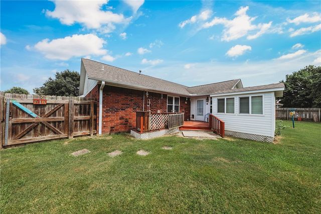 2102 K Street, Rogers, AR 72758