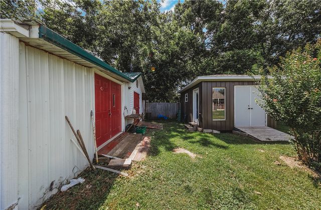 2102 K Street, Rogers, AR 72758