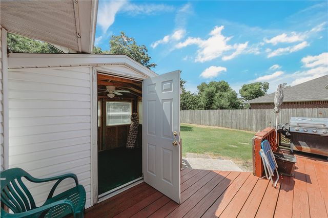 2102 K Street, Rogers, AR 72758