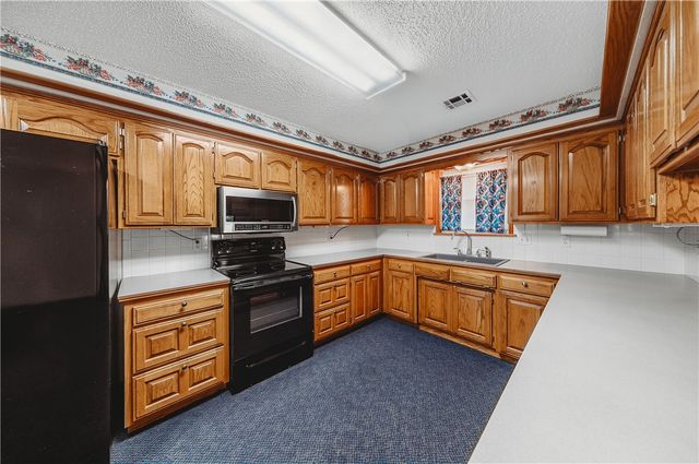 2102 K Street, Rogers, AR 72758