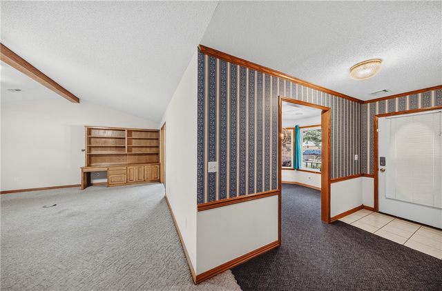 2102 K Street, Rogers, AR 72758