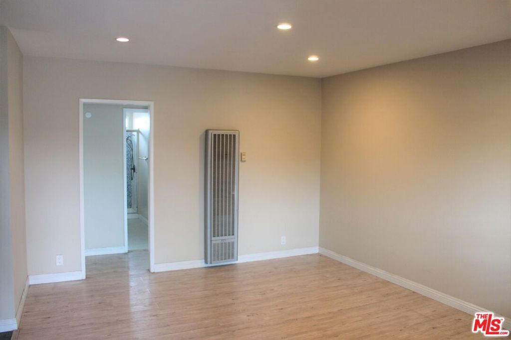 2501 W Redondo Beach Boulevard 335, Gardena, CA 90249