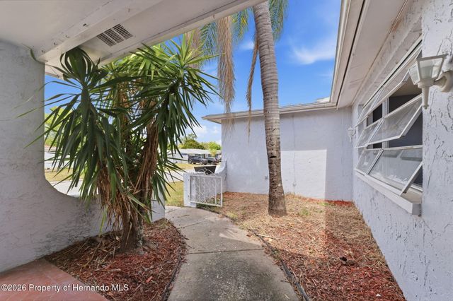 9720 Rainbow Lane, Port Richey, FL 34668
