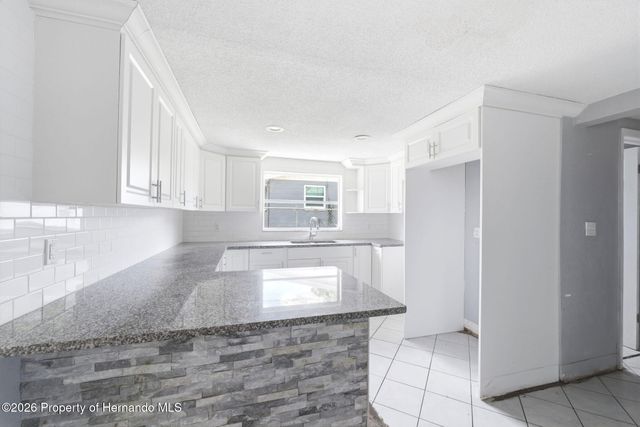 9720 Rainbow Lane, Port Richey, FL 34668