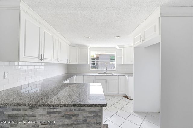 9720 Rainbow Lane, Port Richey, FL 34668