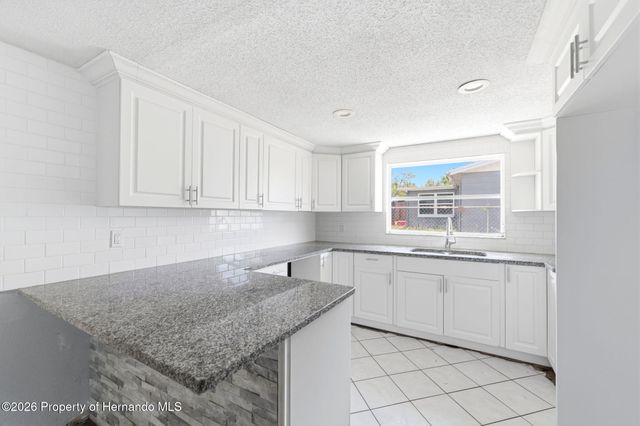 9720 Rainbow Lane, Port Richey, FL 34668