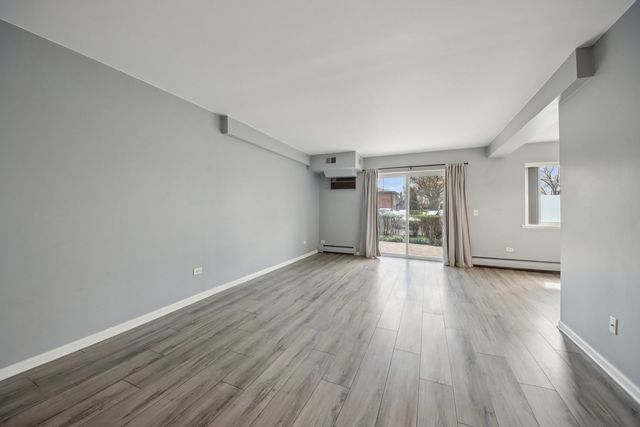 2515 E Olive Street 1E, Arlington Heights, IL 60004