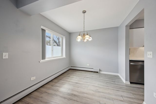 2515 E Olive Street 1E, Arlington Heights, IL 60004