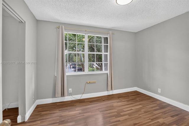 4902 SW 31st Terrace, Dania Beach, FL 33312