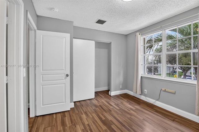 4902 SW 31st Terrace, Dania Beach, FL 33312