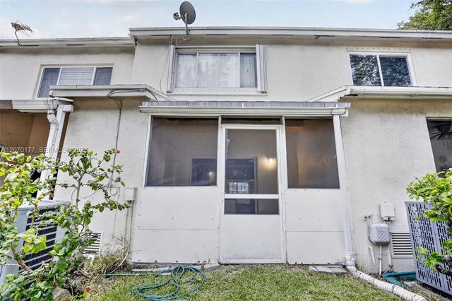4902 SW 31st Terrace, Dania Beach, FL 33312