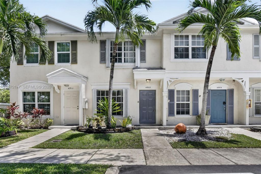 4902 SW 31st Terrace, Dania Beach, FL 33312