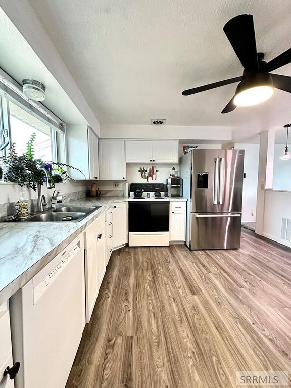 Image 14 of property listing at 1820 S Falcon Drive, Ammon, ID 83406