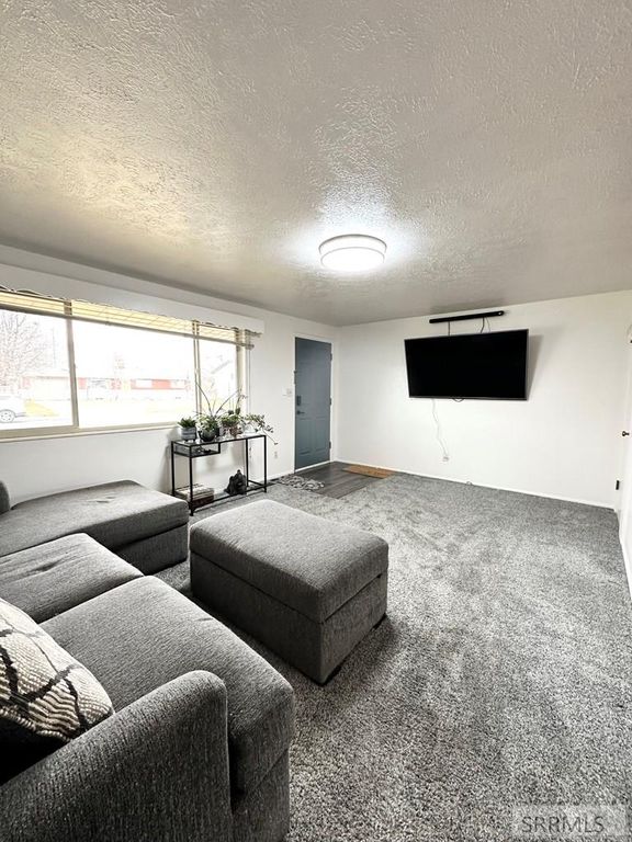 Image 2 of property listing at 1820 S Falcon Drive, Ammon, ID 83406