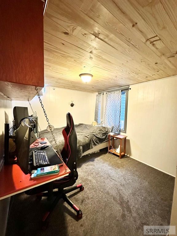 Image 21 of property listing at 1820 S Falcon Drive, Ammon, ID 83406