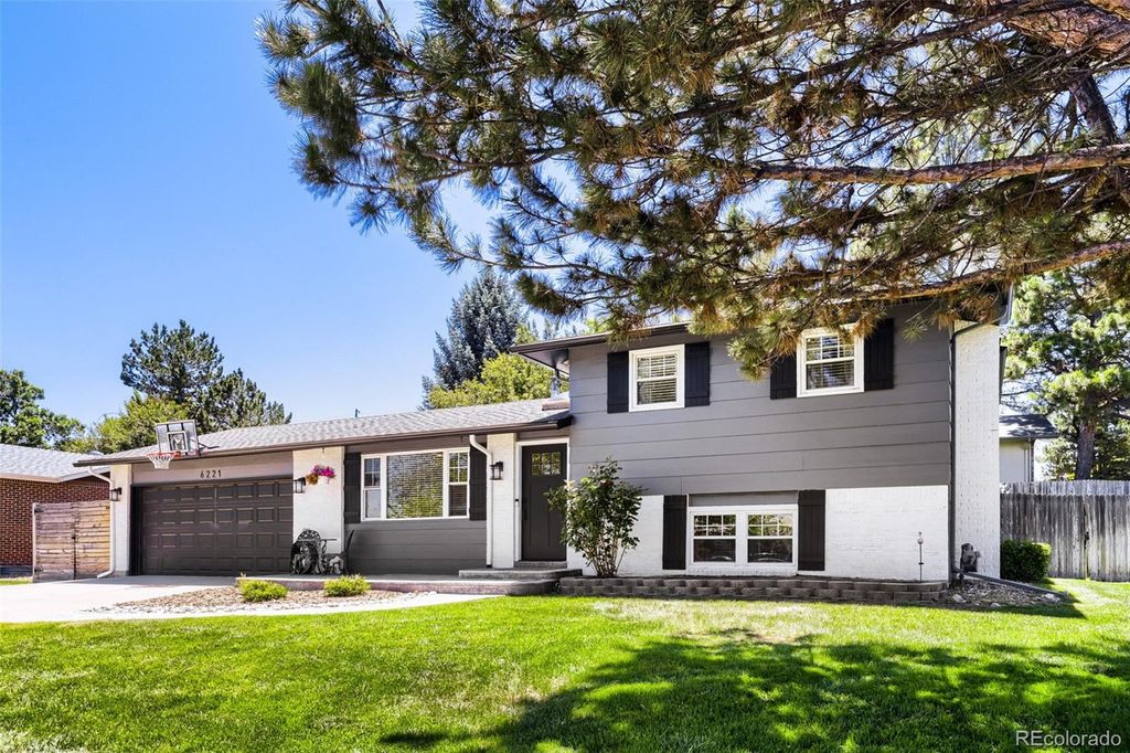 6221 S Ash Circle W, Centennial, CO 80121