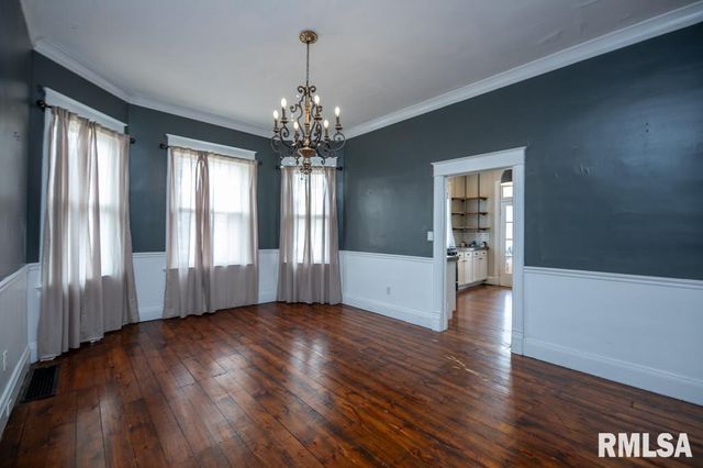 322 PARK Avenue, Pekin, IL 61554